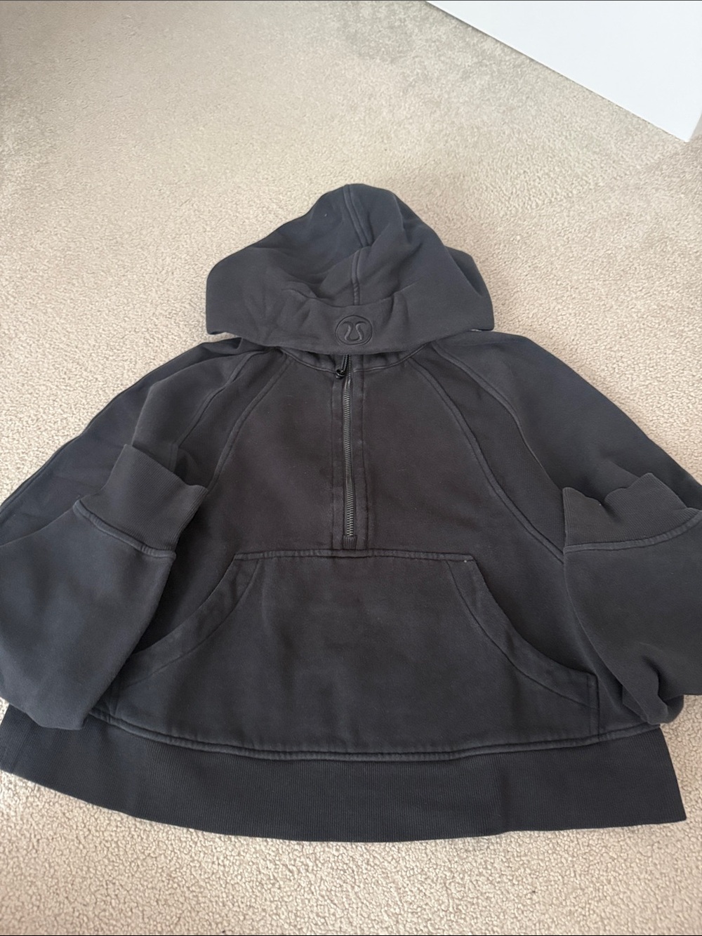 Lululemon M/L half zip black scuba hoodie